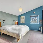 Holiday home Amazing In With Wifi *