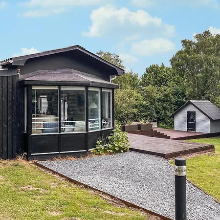 Front In With Wifi Holiday home