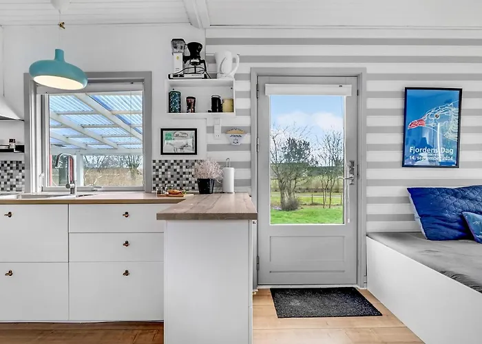 Feriehus Awesome In With Wifi Mesinge